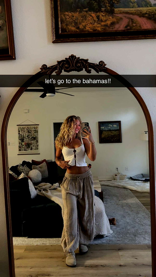 abigailwhhitee image ~ Altpins