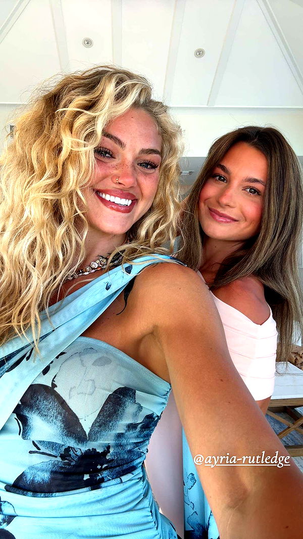 abigailwhhitee image ~ Altpins