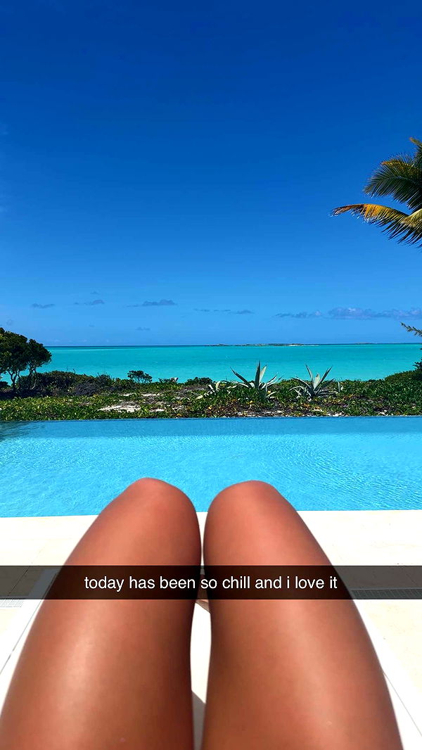 abigailwhhitee image ~ Altpins