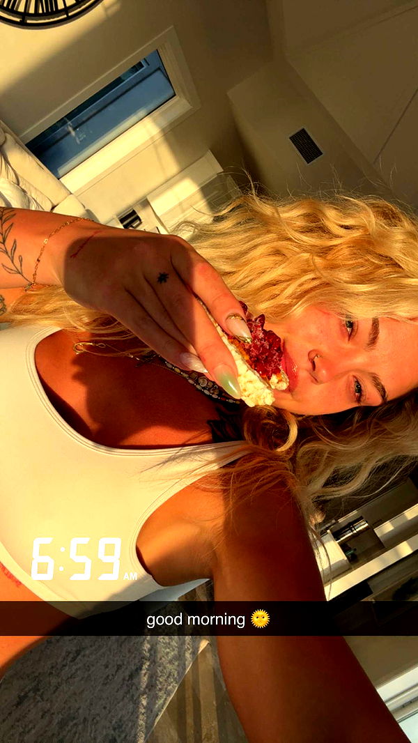 abigailwhhitee image ~ Altpins