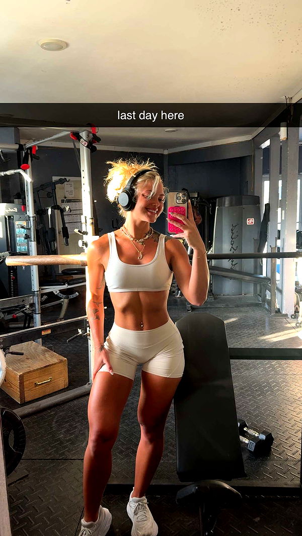 abigailwhhitee image ~ Altpins