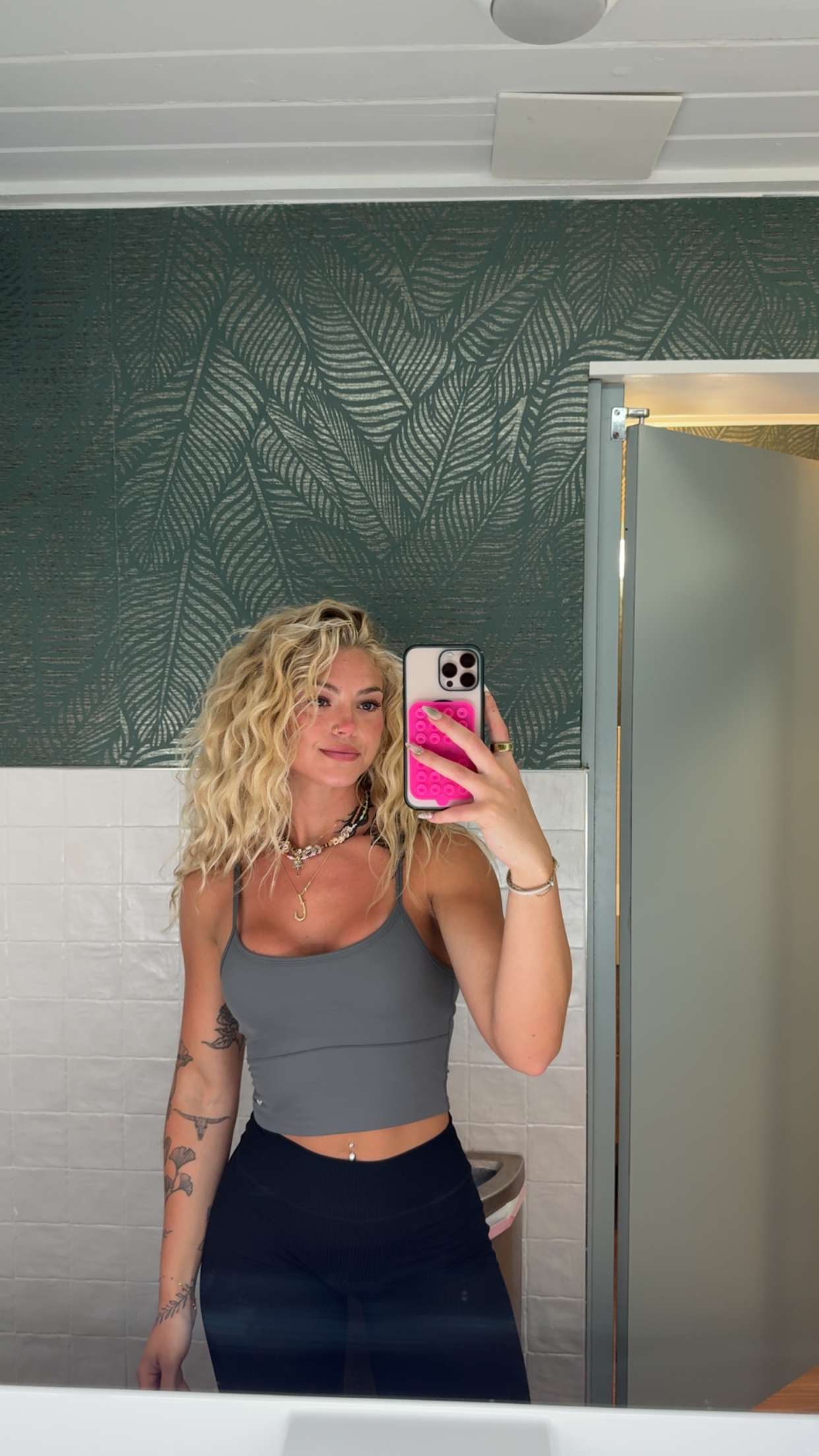 abigailwhhitee snapchat image archive image