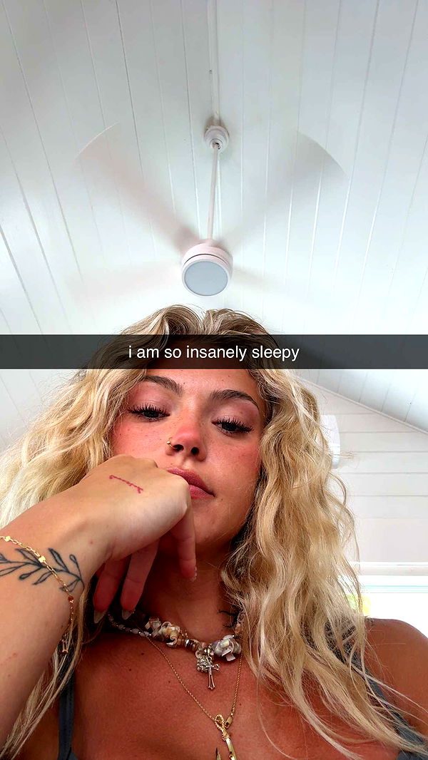 abigailwhhitee image ~ Altpins