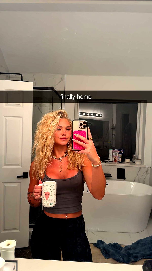 abigailwhhitee image ~ Altpins