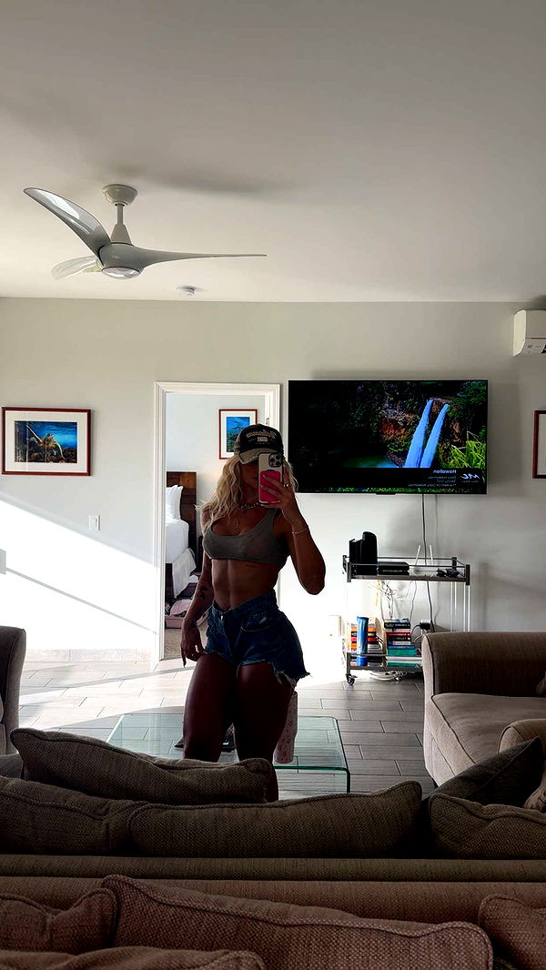 abigailwhhitee image ~ Altpins