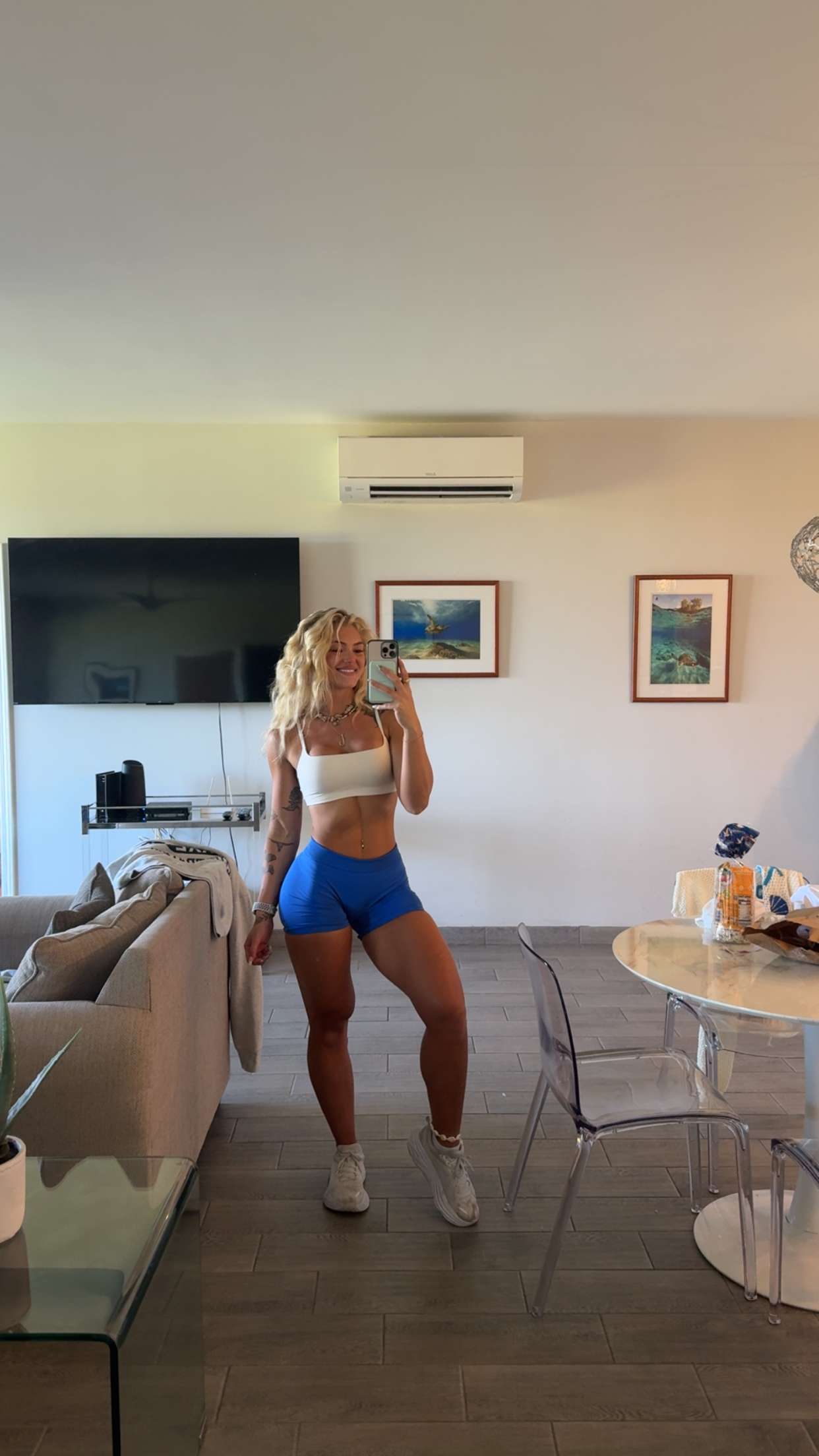 abigailwhhitee snapchat image archive image