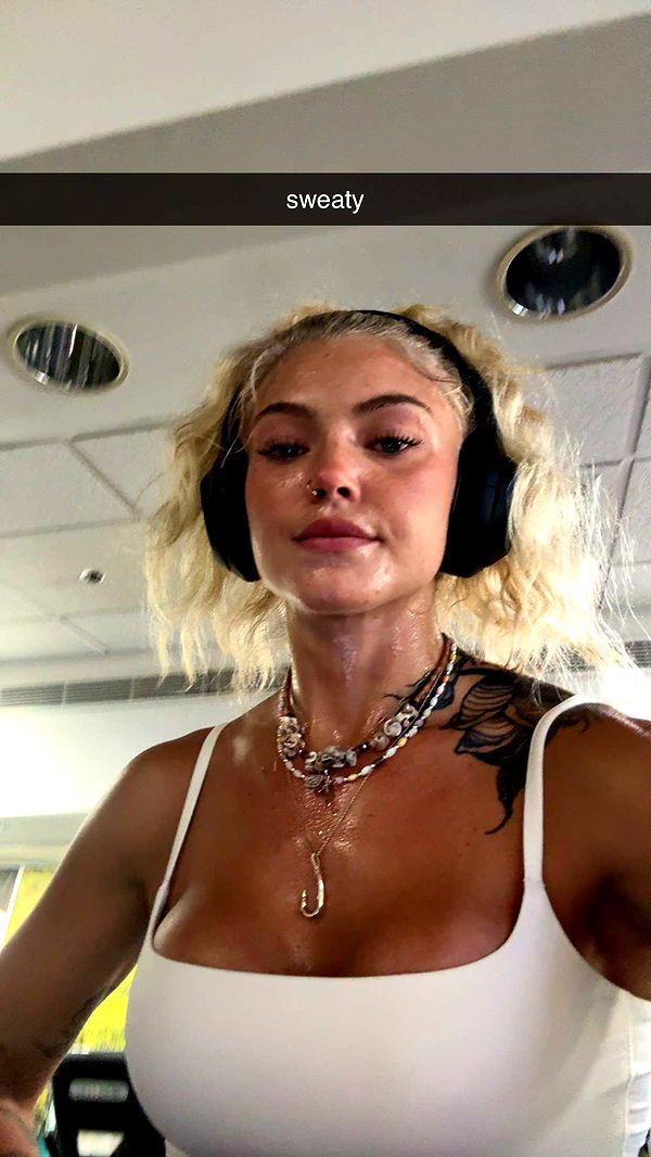 abigailwhhitee image ~ Altpins