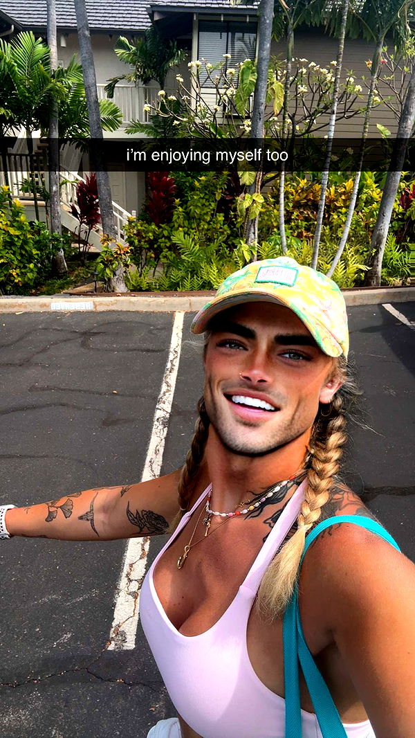 abigailwhhitee image ~ Altpins