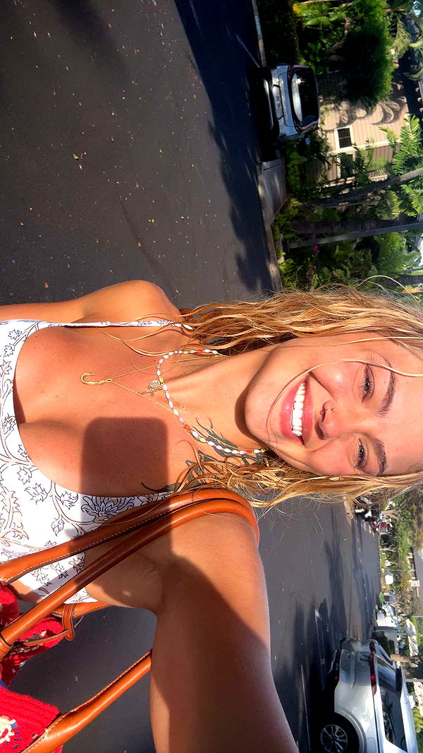 abigailwhhitee image ~ Altpins