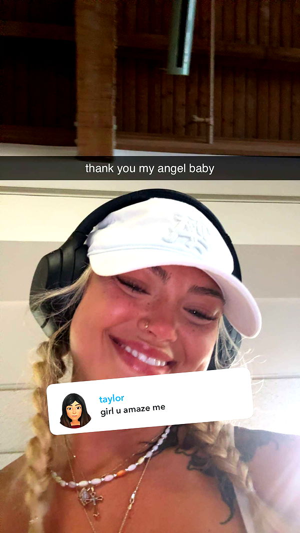 abigailwhhitee image ~ Altpins