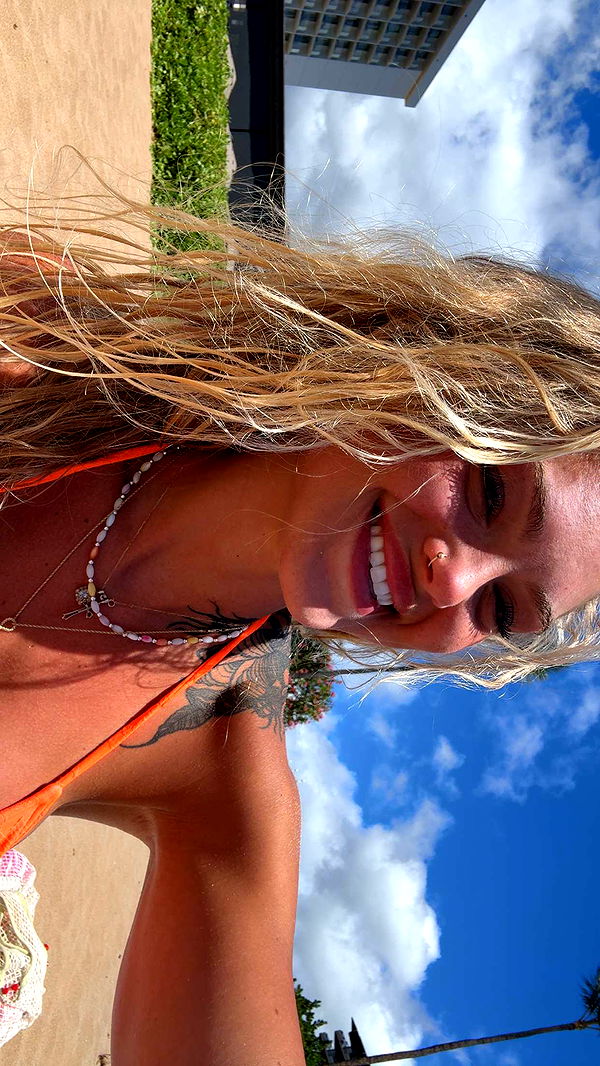 abigailwhhitee image ~ Altpins