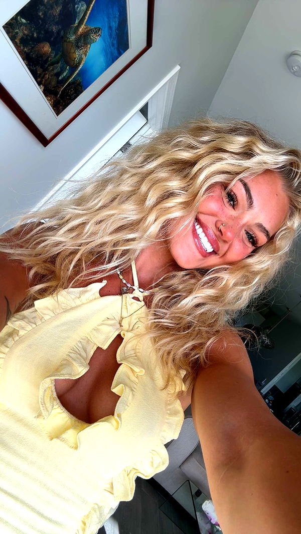 abigailwhhitee image ~ Altpins