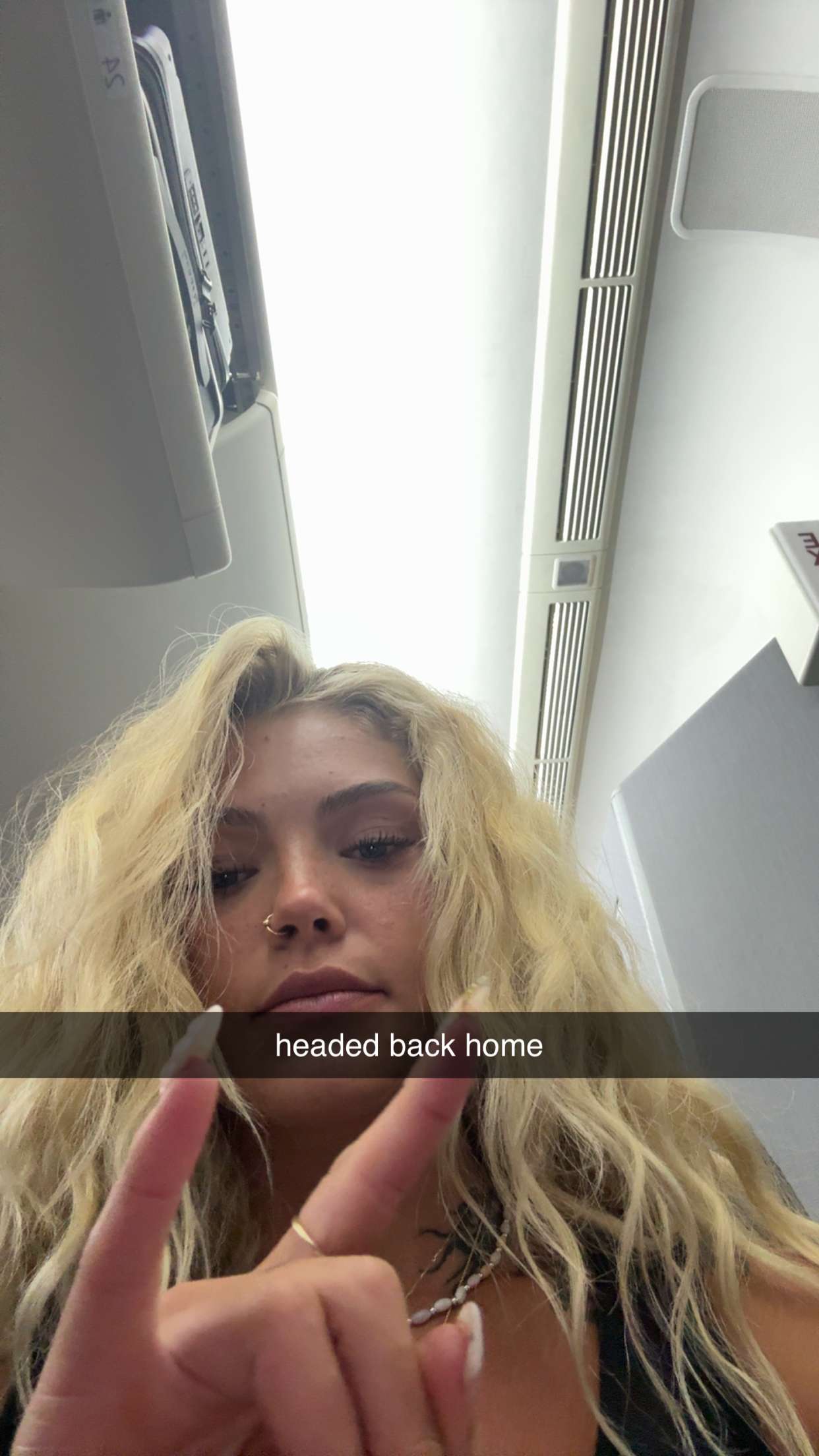 abigailwhhitee snapchat image archive image