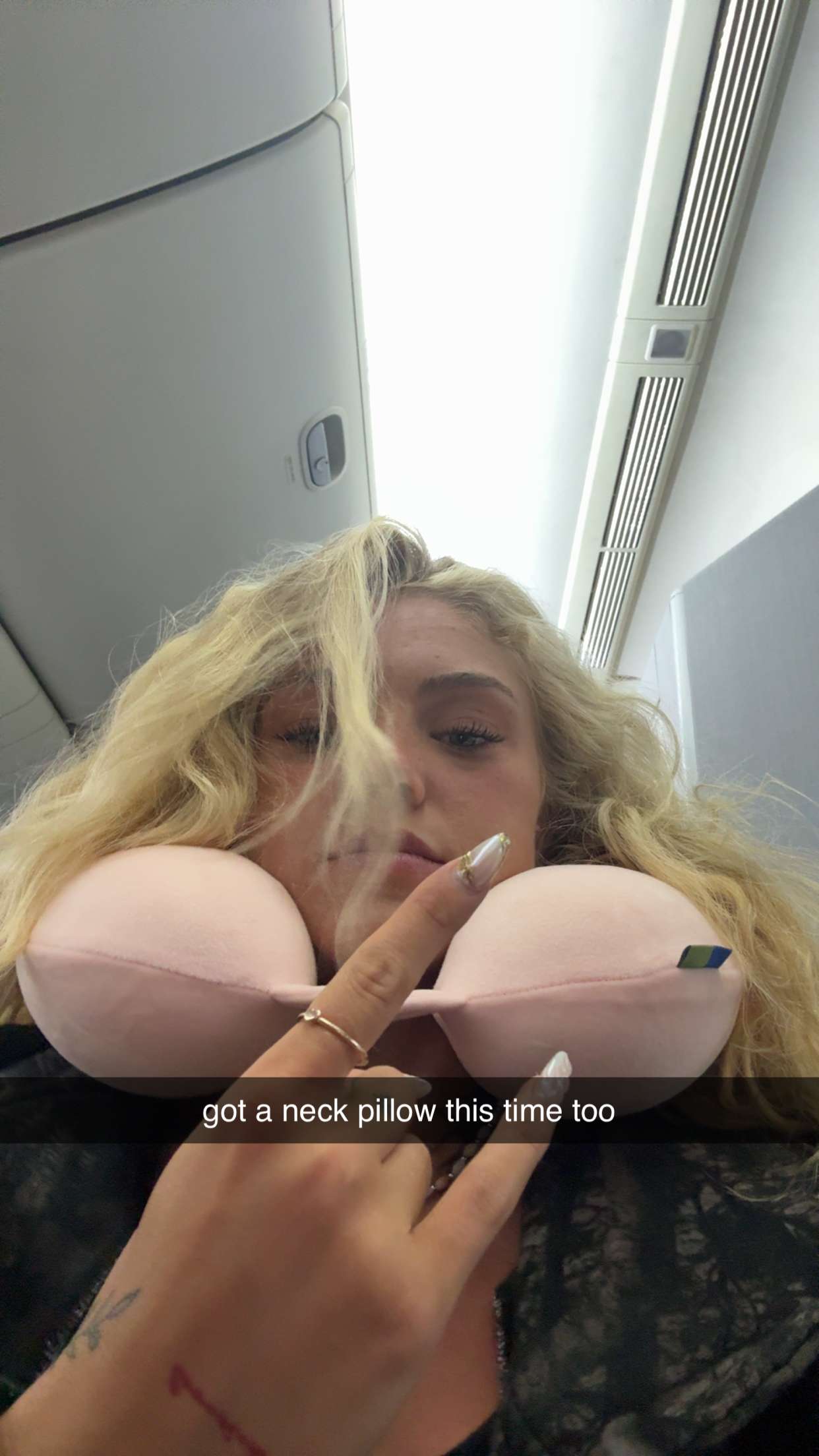 abigailwhhitee snapchat image archive image