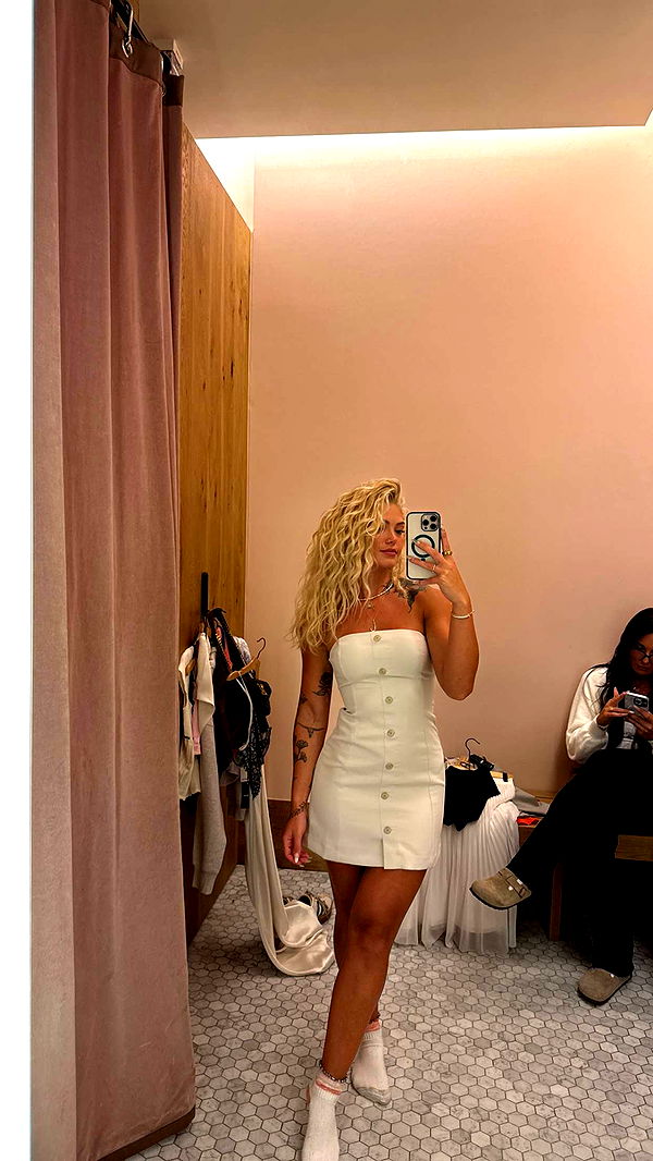 abigailwhhitee image ~ Altpins