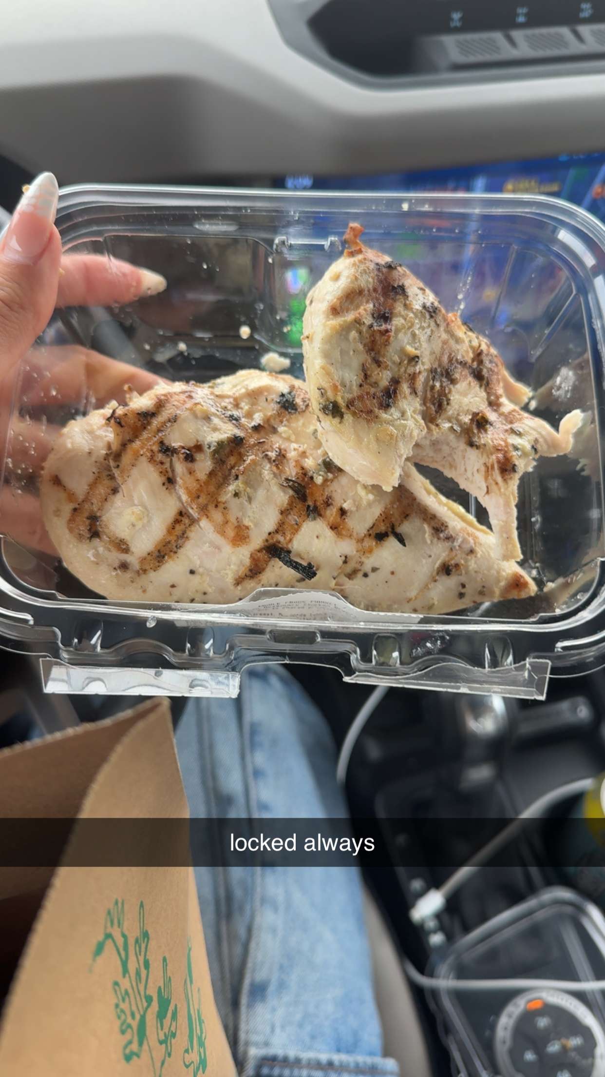 abigailwhhitee snapchat image archive image