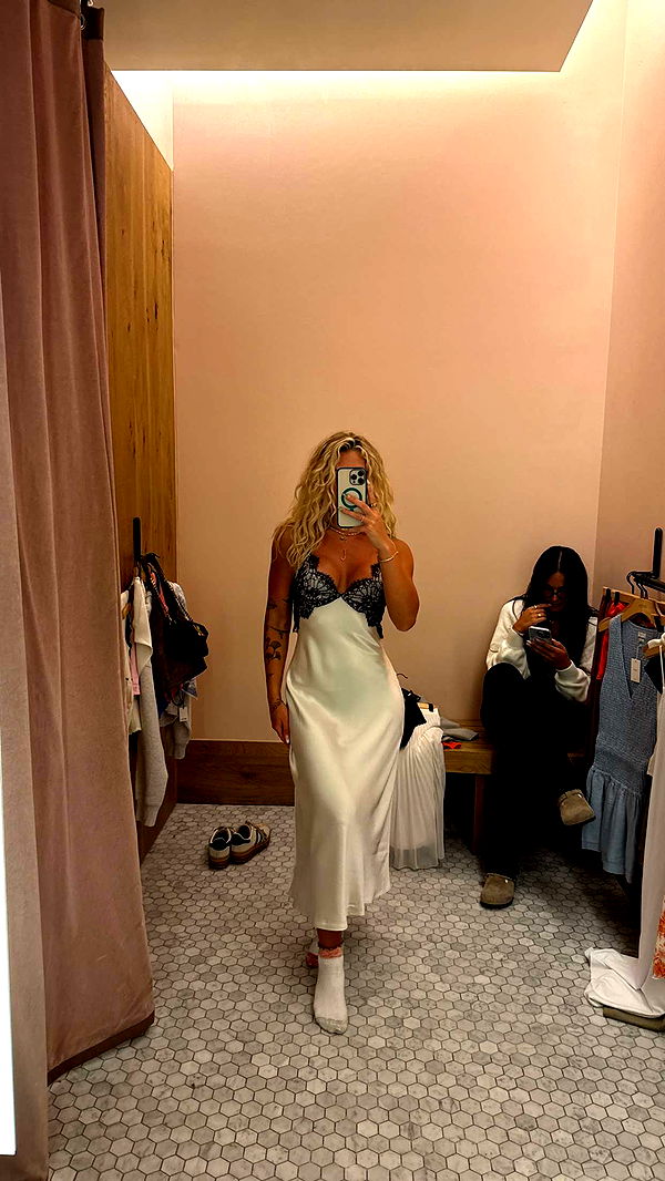 abigailwhhitee image ~ Altpins