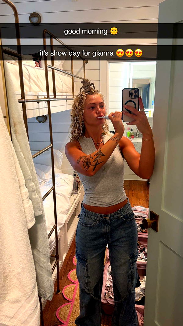 abigailwhhitee image ~ Altpins