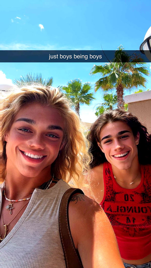 abigailwhhitee image ~ Altpins