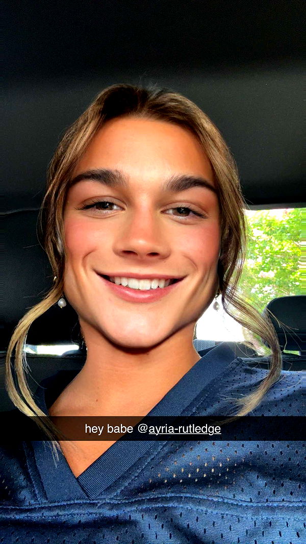 abigailwhhitee image ~ Altpins