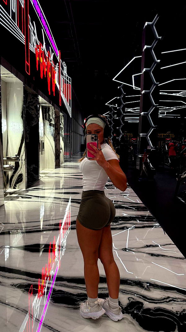 abigailwhhitee image ~ Altpins