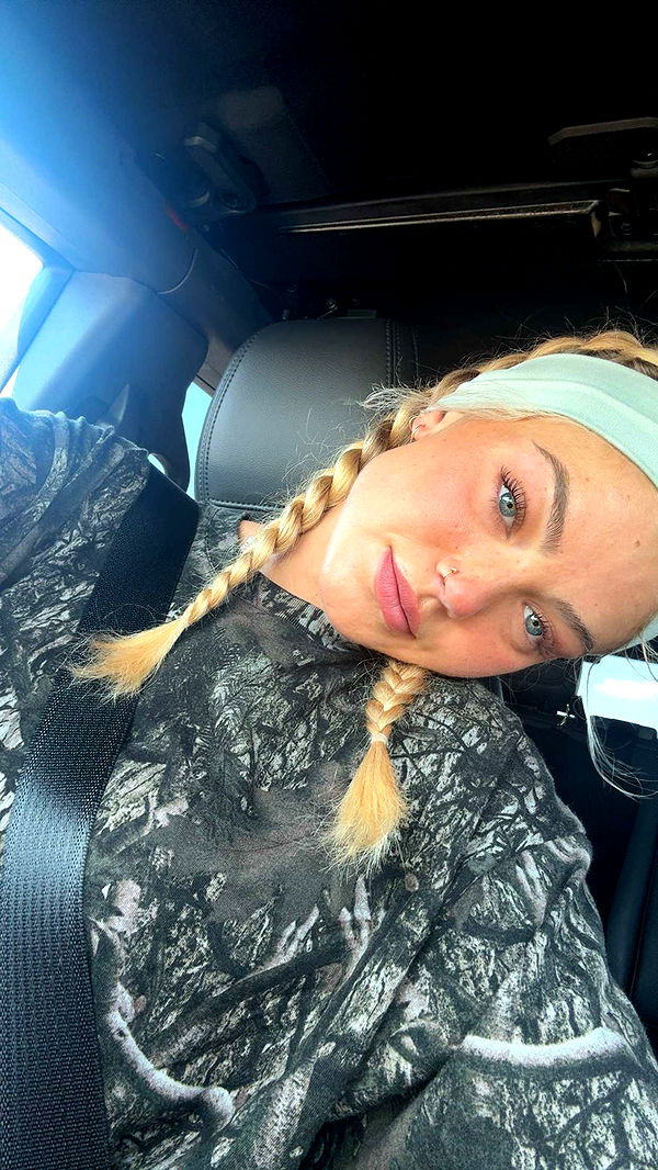 abigailwhhitee image ~ Altpins