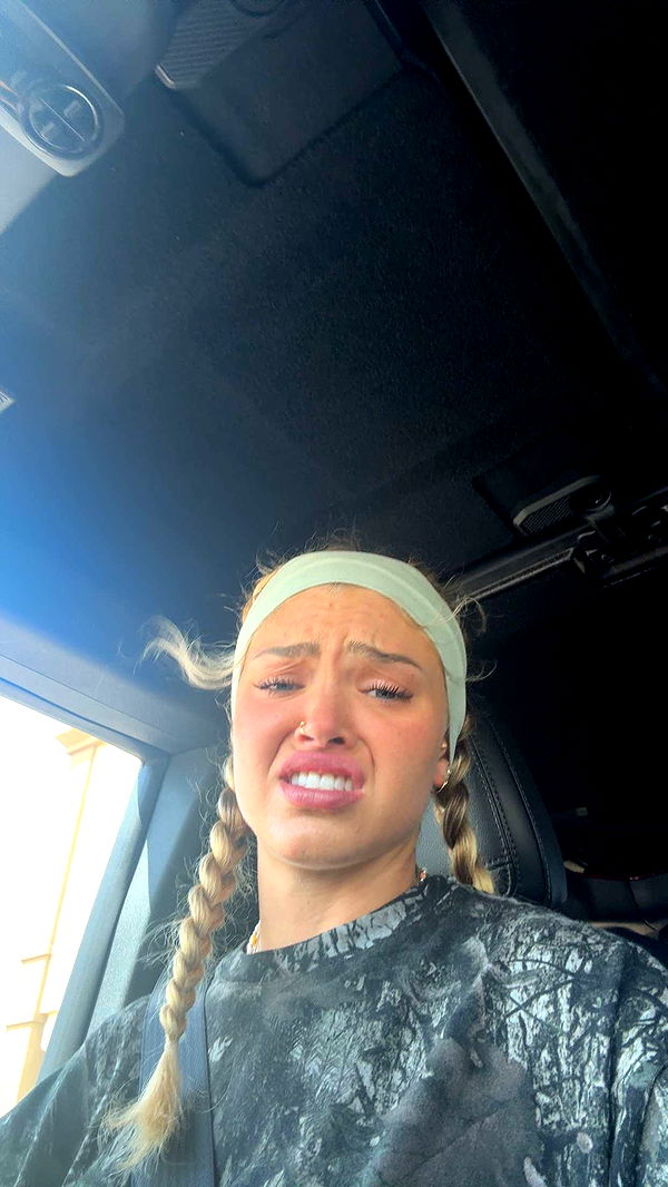 abigailwhhitee image ~ Altpins