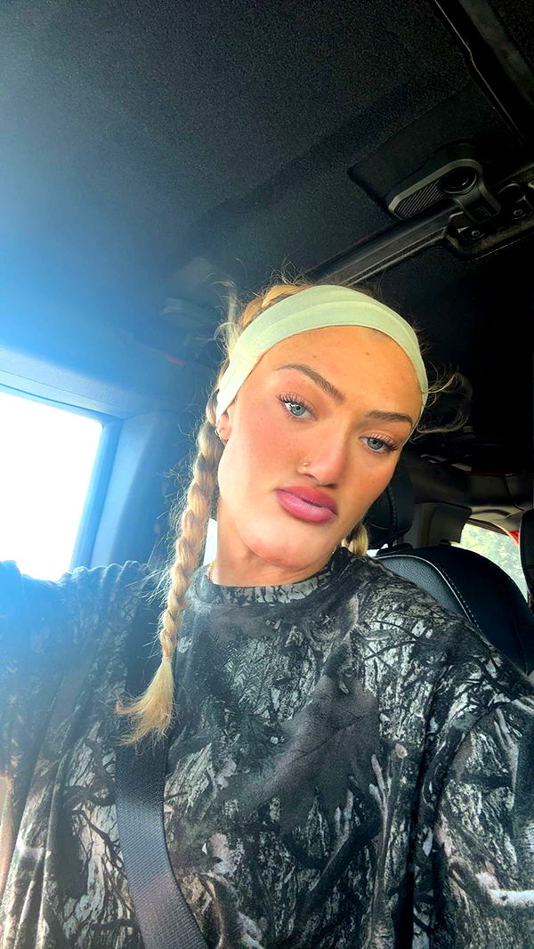 abigailwhhitee image ~ Altpins