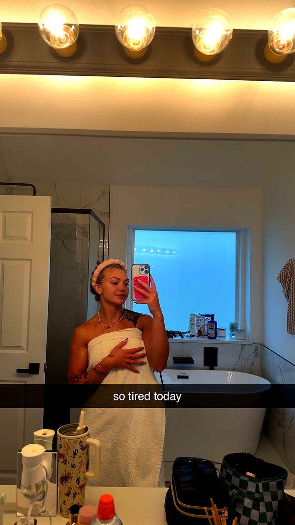 abigailwhhitee image ~ Altpins