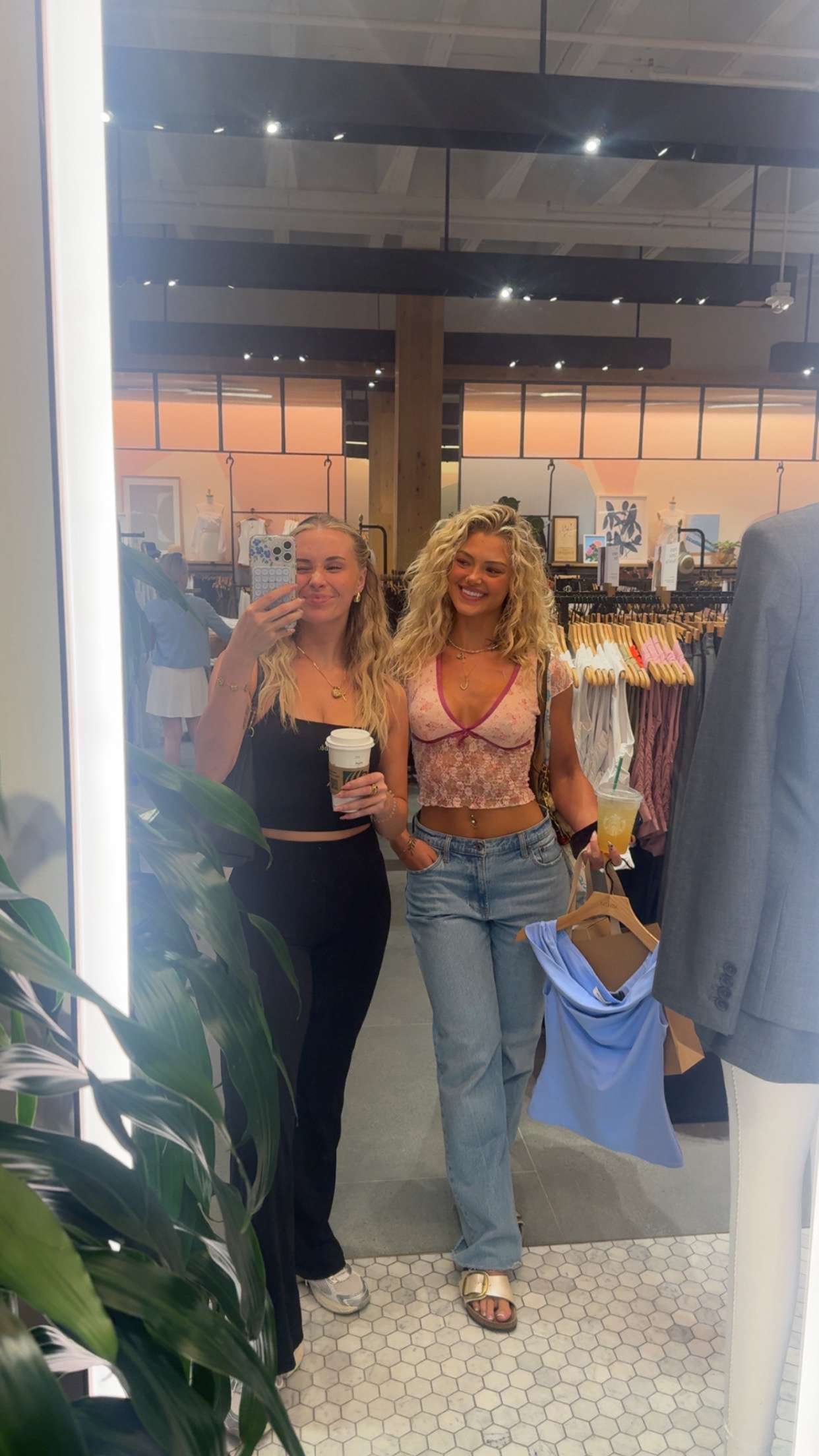 abigailwhhitee snapchat image archive image