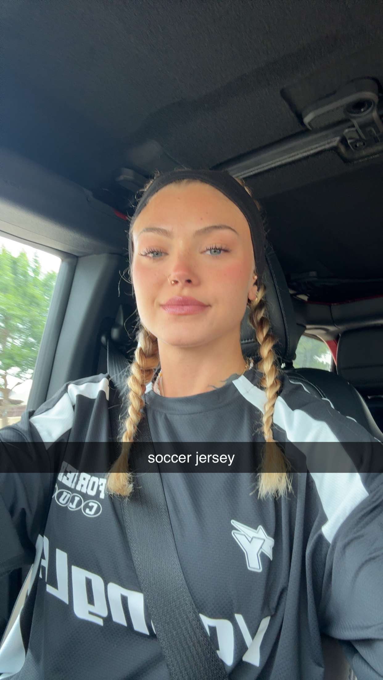 abigailwhhitee snapchat image archive image