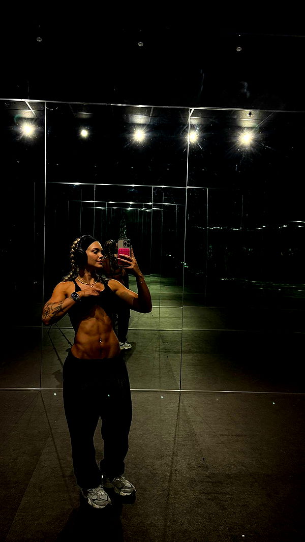 abigailwhhitee image ~ Altpins