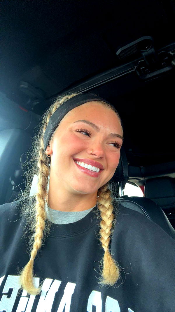 abigailwhhitee image ~ Altpins