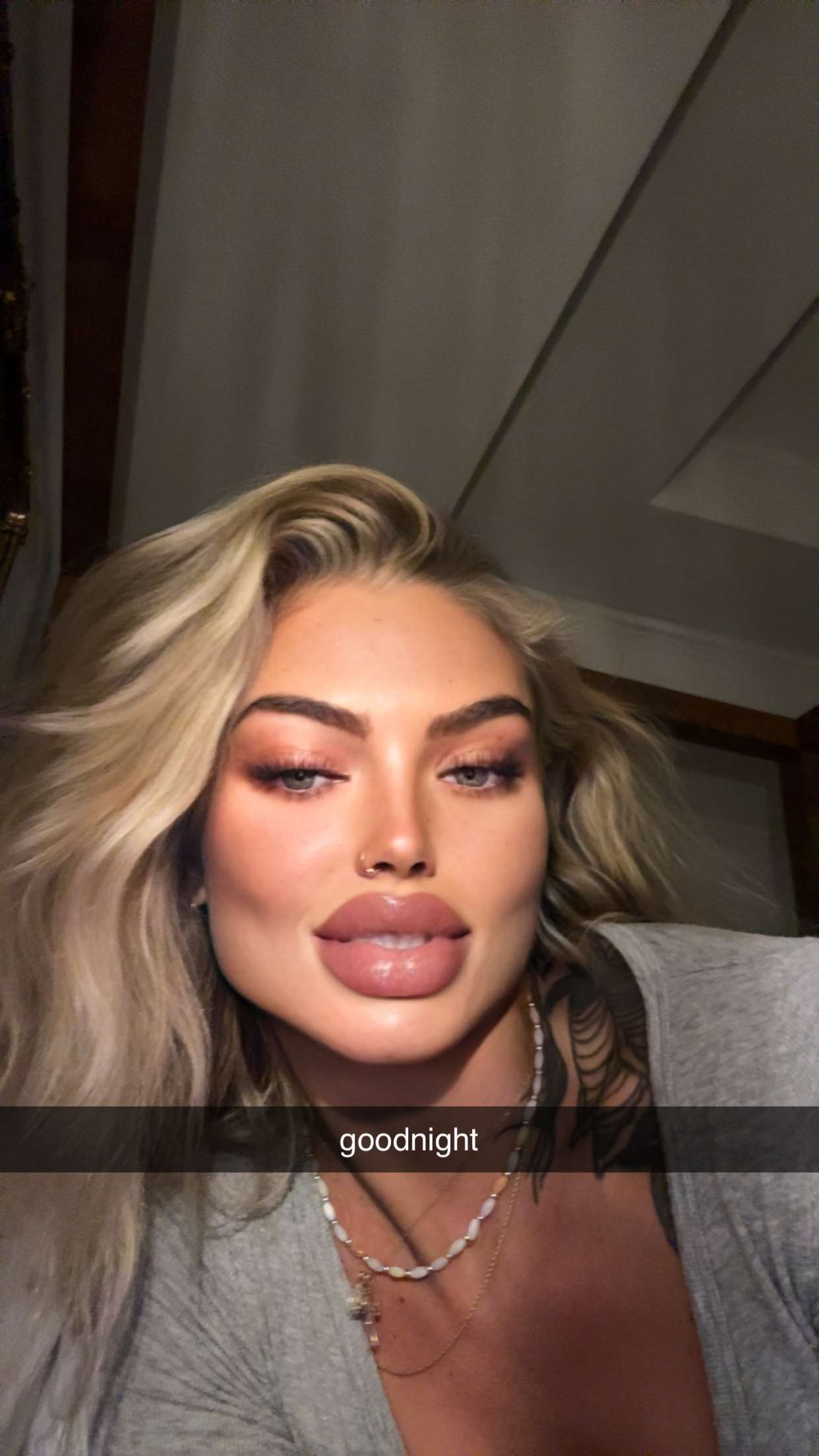 abigailwhhitee snapchat image archive image