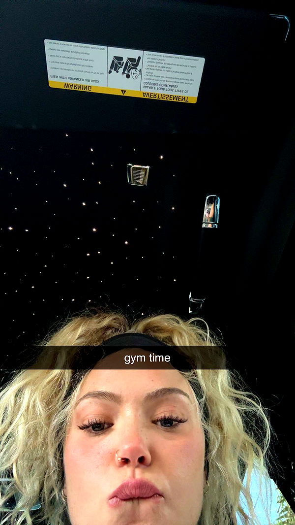 abigailwhhitee image ~ Altpins