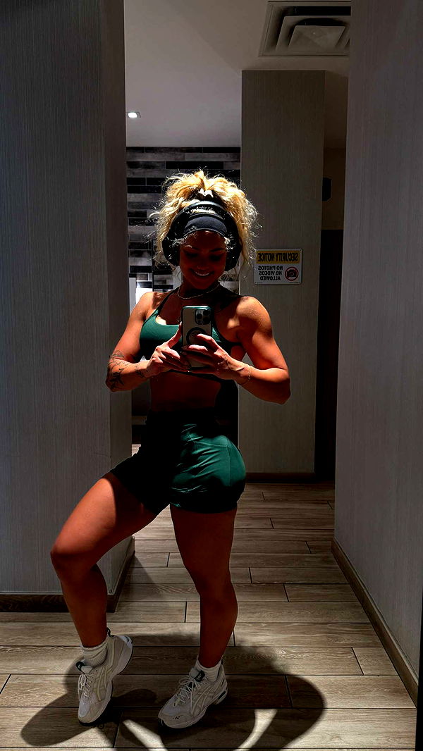 abigailwhhitee image ~ Altpins