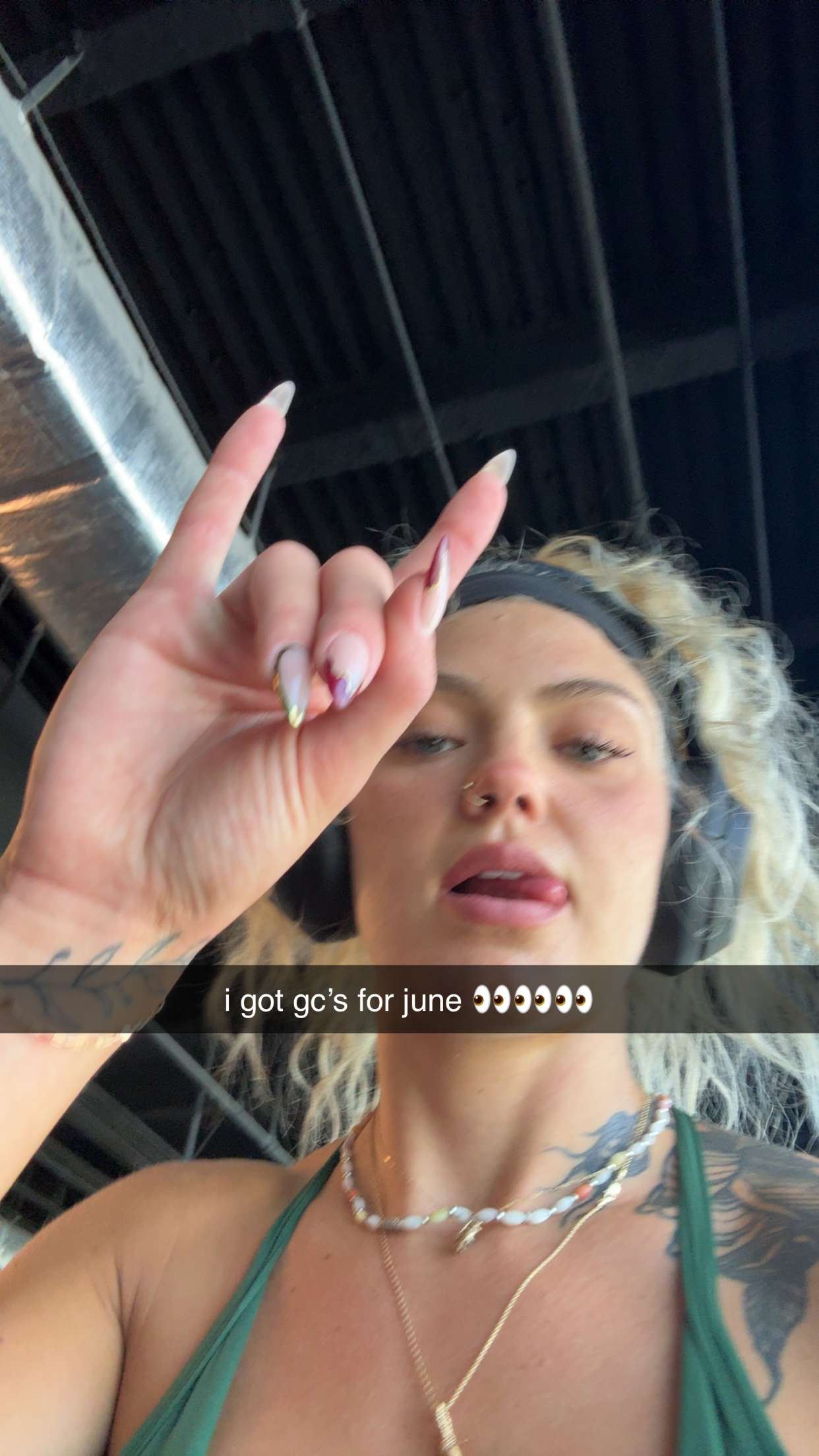 abigailwhhitee snapchat image archive image