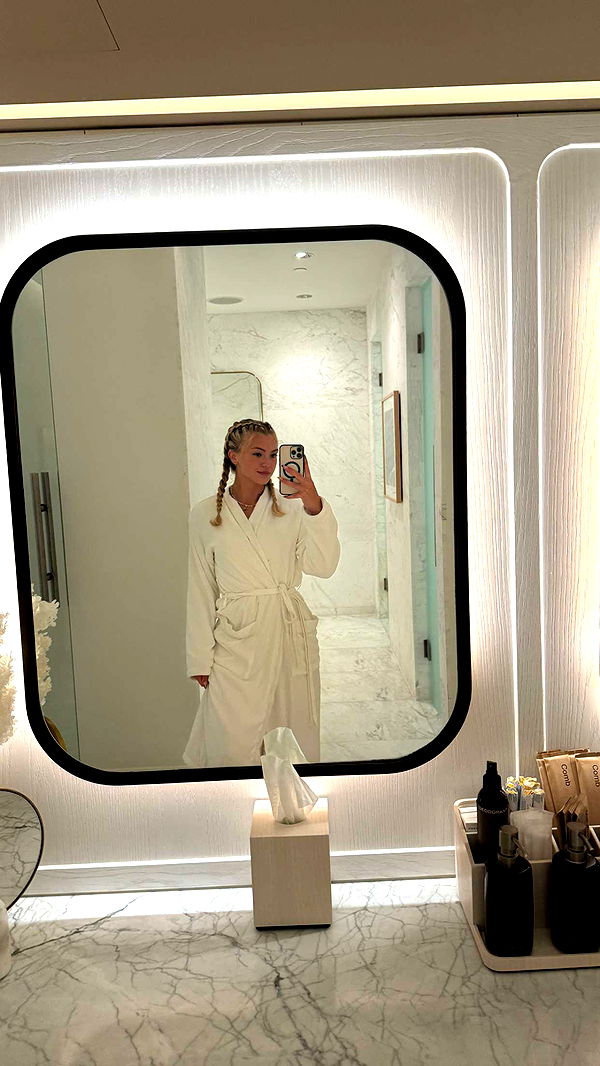 abigailwhhitee image ~ Altpins