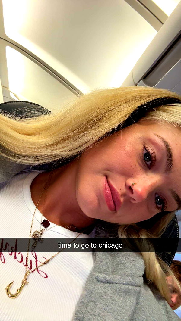 abigailwhhitee image ~ Altpins