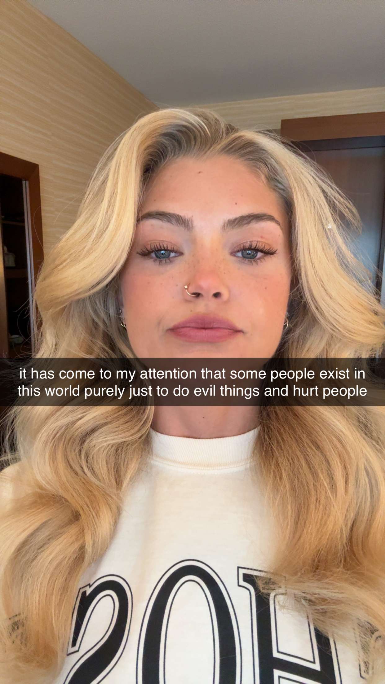 abigailwhhitee snapchat image archive image