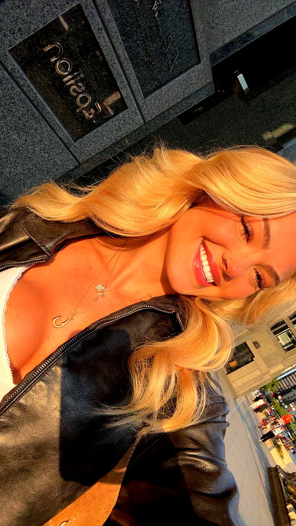 abigailwhhitee image ~ Altpins