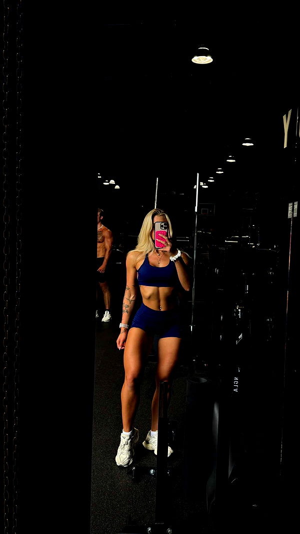 abigailwhhitee image ~ Altpins