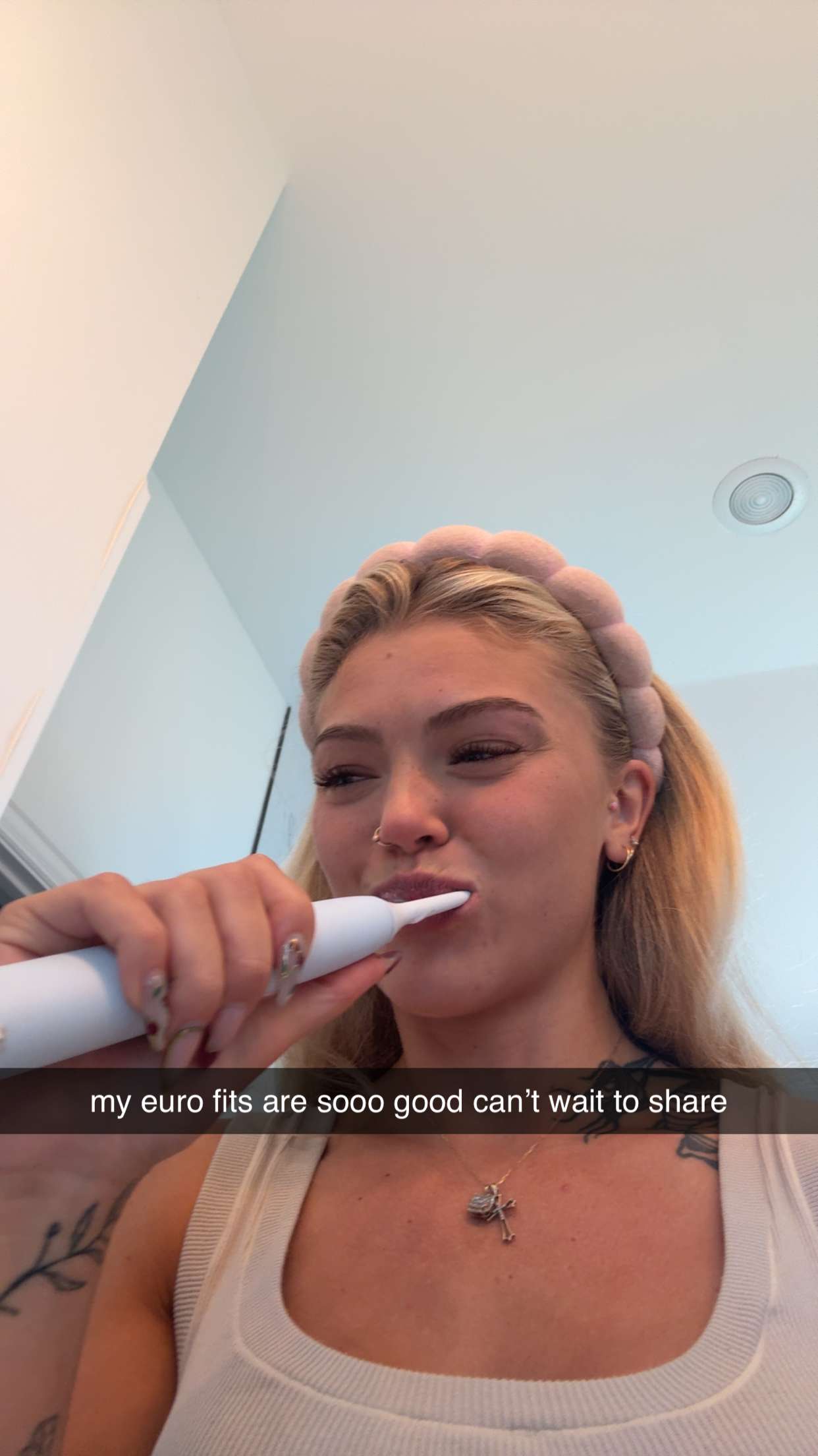 abigailwhhitee snapchat image archive image