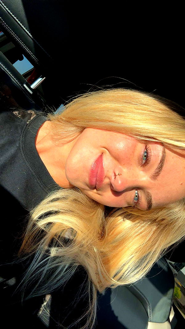 abigailwhhitee image ~ Altpins