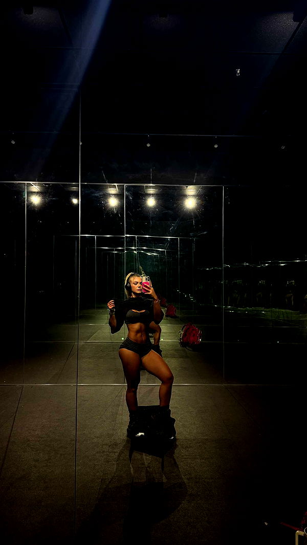 abigailwhhitee image ~ Altpins