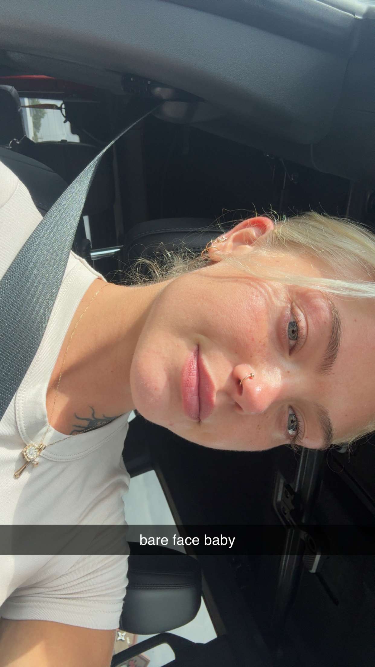 abigailwhhitee snapchat image archive image