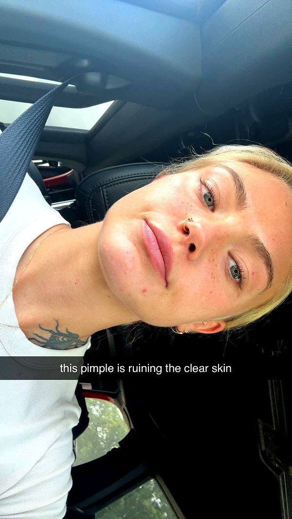 abigailwhhitee image ~ Altpins