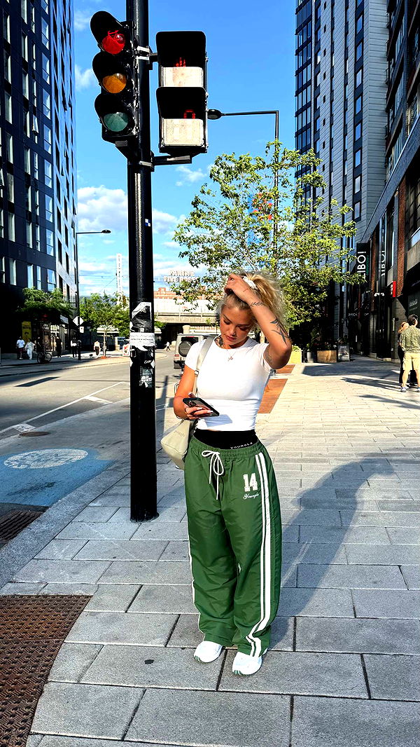 abigailwhhitee image ~ Altpins