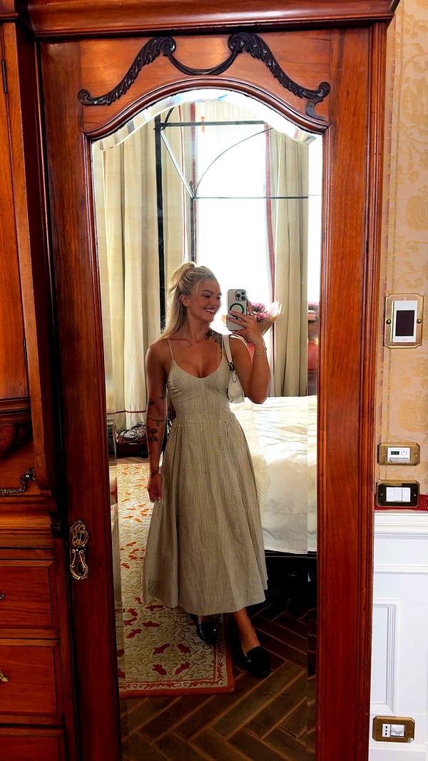 abigailwhhitee image ~ Altpins