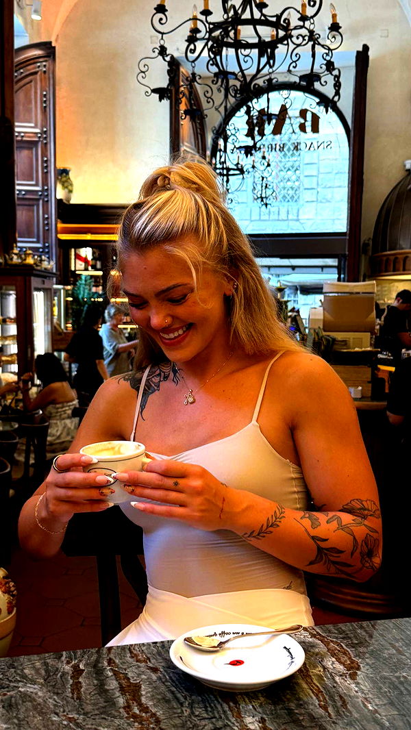 abigailwhhitee image ~ Altpins